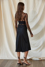 Load image into Gallery viewer, Total Elegance Black Midi Skirt